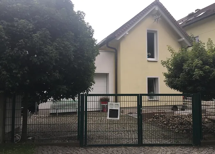 Am Park بيت للعطل *